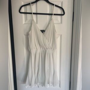South Moon Under White Surplice V-Neck Spaghetti Strap Romper | Size Small